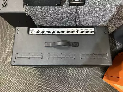 EVH - 5150 ICONIC 60W 2X12 BLK 2